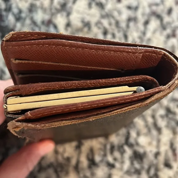 LV Monogram Kisslock Wallet - Picture 10 of 16